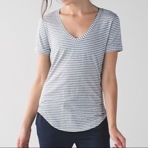 Lululemon Love Tee V